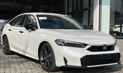 Vì sao Honda Civic bị lỗi bơm nước gạt kính không lên?