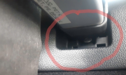 Xin anh em tư vấn xe Subaru Outback bị lỗi nút này