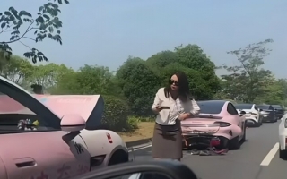 Xiaomi SU7 làm hỏng đám rước dâu khi xe tự gây tai nạn liên hoàn 