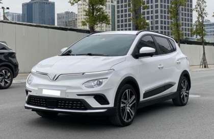 VinFast VF e34 bị kêu khi nóng máy là sao?