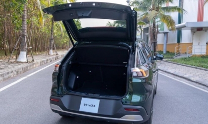 Các bác tư vấn giúp vấn đề cốp xe VF e34