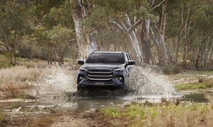 Isuzu mu-X mẫu xe thường xuyên nằm trong danh sách bán chậm nhất Việt Nam đã có bản nâng cấp, khởi điểm từ 928 triệu đồng