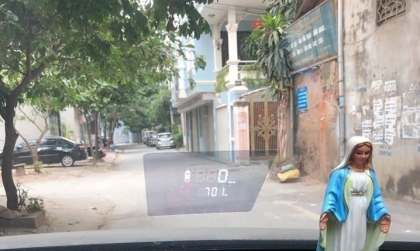 Sao xe CX5 tự nhiên mất tín hiệu báo tốc độ trên HUD?