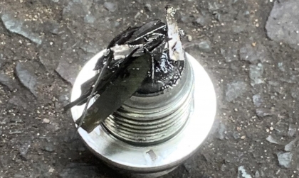 Honda City bị dính mạt thép thế này có vấn đề gì?