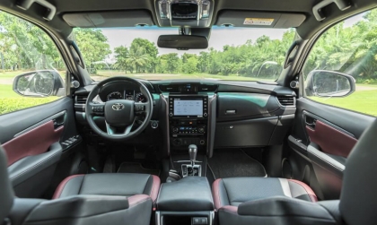 Làm sao xử lý được mùi da trên Toyota Fortuner?