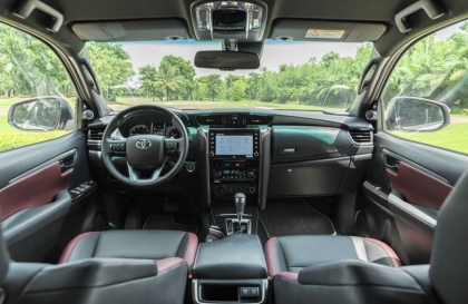 Làm sao xử lý được mùi da trên Toyota Fortuner?