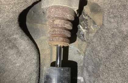 chỗ ti phuộc xe Mazda2 bị thế này có sao không các bác?