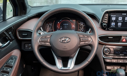 Anh em bắt bệnh giúp xe Santa Fe bị kêu khi đánh vô lăng