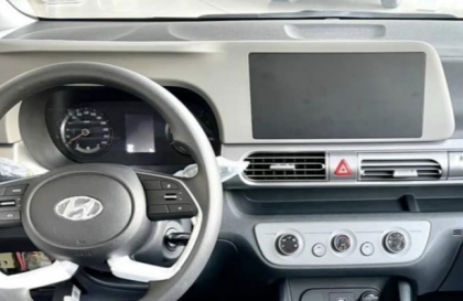 Màn hình Hyundai Stargazer bị sao mà không lên được khi đề máy?
