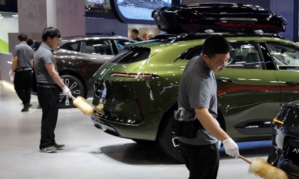 Trung Quốc tạm dừng Chương trình trợ cấp đổi ô tô mới vì gánh nặng ngân sách và chiêu trò 