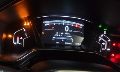 Đồng hồ Honda CR-V hiện hai đèn báo vàng là sao?