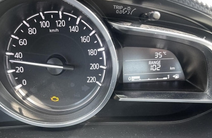 Có bác nào biết cách khắc phục lỗi cá vàng của Mazda2 không?