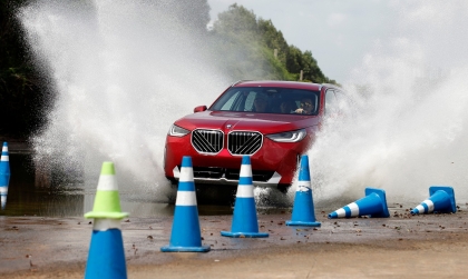Thaco Auto tổ chức lái thử BMW X3 và BMW 5-series thế hệ mới tại Việt Nam