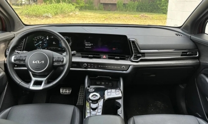 Kia Sportage hấp hơi nước ở kính hông là sao nhỉ?