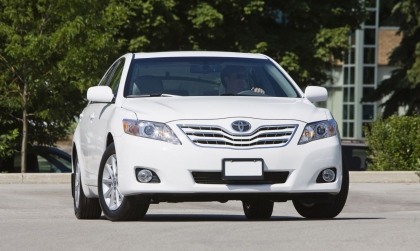 Toyota Camry khởi động bị loạn vòng tua thế này có sao không?