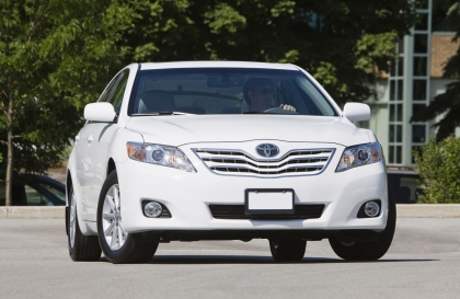 Toyota Camry khởi động bị loạn vòng tua thế này có sao không?