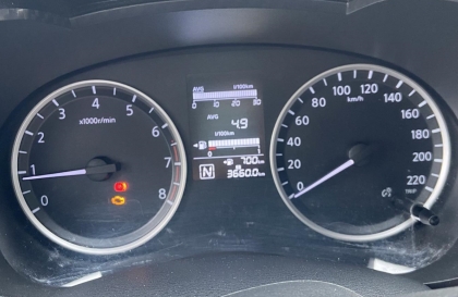 Lỗi cá vàng hiện trên đồng hồ Nissan Almera thì phải xử lí sao?