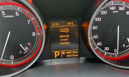 Các bác cho xin hướng xử lý lỗi hiện trên đồng hồ Suzuki Swift với ạ