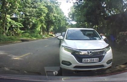 Lái xe như này, trường nào, thày nào vào nhận...