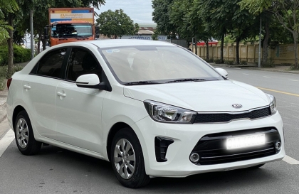 Vì sao xe Kia Soluto không vào được số nữa ạ?