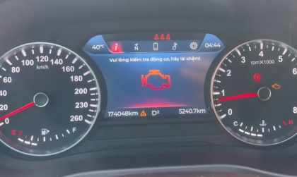 VinFast Lux A báo lỗi thế này là bệnh gì?