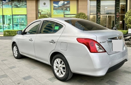 Xe Nissan Sunny mới thay bugi mà tốn xăng hơn là lỗi gì thế ạ?