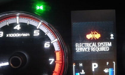 Mitsubishi Xpander hiện lỗi trên đồng hồ thế này thì xử lý thế nào?