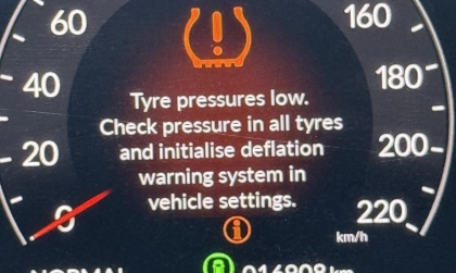 Đồng hồ Honda CR-V báo lỗi này là gì?