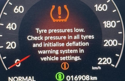 Đồng hồ Honda CR-V báo lỗi này là gì?