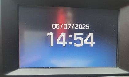 Màn hình xe Hyundai Elantra không chỉnh được là sao?