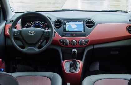 Thay thước lái xe Hyundai Grand i10 lại bị nặng tay hơn là sao?