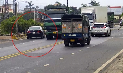 Clip TNGT: Người thành công luôn có lối đi riêng ... nhưng riêng thế này, thì dễ đi viện