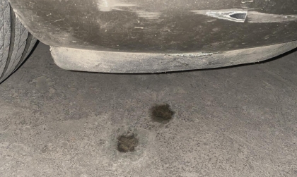 Vì sao Kia Morning rỉ nước thế này là sao các bác?