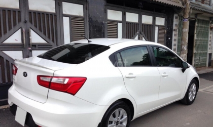 Chân côn của Kia Rio bị cứng khi nóng máy thì xử lý thế nào?