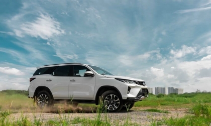 Sao Fortuner Legender bị khói xanh?
