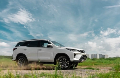 Sao Fortuner Legender bị khói xanh?