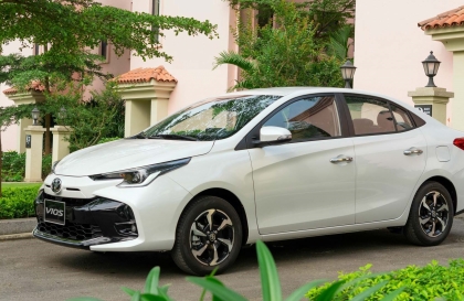 Xe Vios đi ít nhưng đã nóng nắp capo thì có sao không?