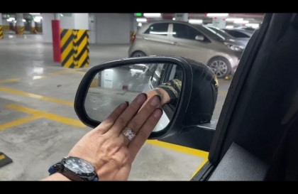 Gương chiếu hậu của VinFast Fadil hay bị kẹt thì có được bảo hành không ạ?