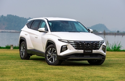 Đèn xe Hyundai Tucson bị thế này là sao thế?