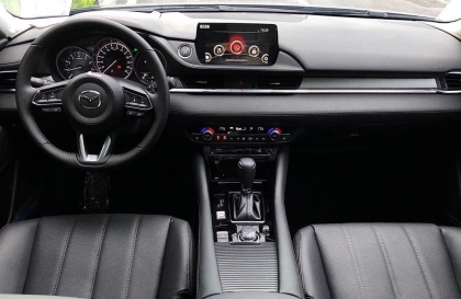 Mazda 6 bị sao mà kêu chân phanh thế các bác?