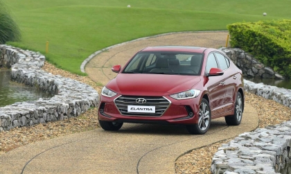 Xe Hyundai Elantra kêu cạch cạch trong khoang máy do đâu?