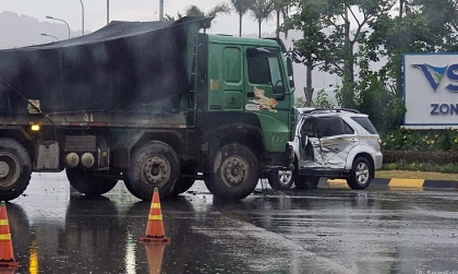 Clip TNGT: Tài xế Toyota Fortuner bị 