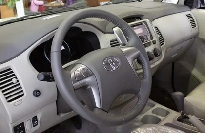 Xe Toyota Innova chạy tầm 100 km/h bi rung tay lái là vấn đề gì?