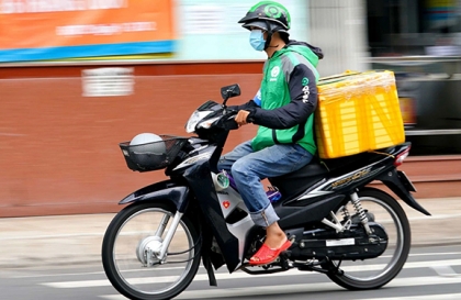 Tp Hồ Chí Minh hoàn thiện dự thảo đề án chuyển đổi xe máy chạy xăng sang xe điện cho tài xế công nghệ và giao hàng