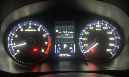 Mitsubishi Xpander bị nóng thế này sao đồng hồ nhiệt vẫn báo bình thường?