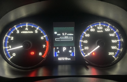 Mitsubishi Xpander bị nóng thế này sao đồng hồ nhiệt vẫn báo bình thường?