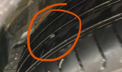 Sao xe Toyota Corolla Cross không bị xẹp lốp thế các bác?