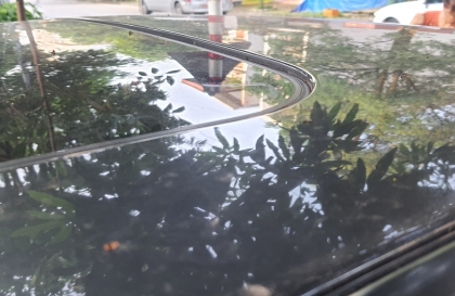 Xin tư vấn xe Mazda3 bị lỗi cửa sổ trời thế này