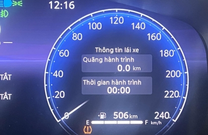 Toyota Corolla Cross báo thế này là sao?