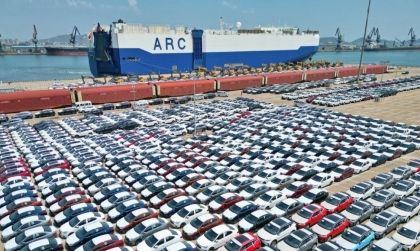 Nhập khẩu ô tô nửa đầu tháng 7/2025: Xe nhập khẩu tiếp tục ồ ạt vào Việt Nam